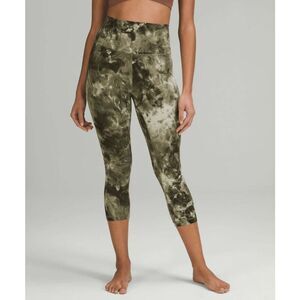 228-EUC Size 18 Lululemon Align High-Rise Crop